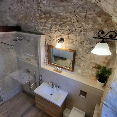 Stone House Didini Dvori Apartament