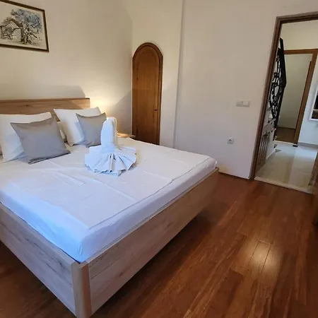 Stone House Didini Dvori *