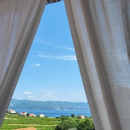 Stone House Didini Dvori Lumbarda