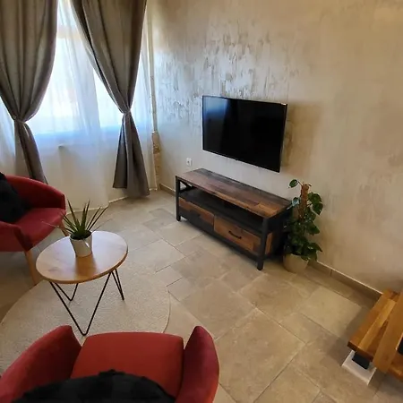 Daire Stone House Didini Dvori *