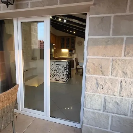 Stone House Didini Dvori * Lumbarda