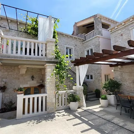 Stone House Didini Dvori Apartament *