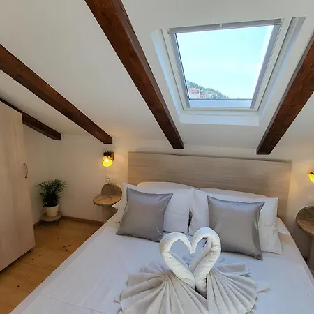 Stone House Didini Dvori * Lumbarda