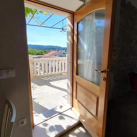 Apartament Stone House Didini Dvori Lumbarda