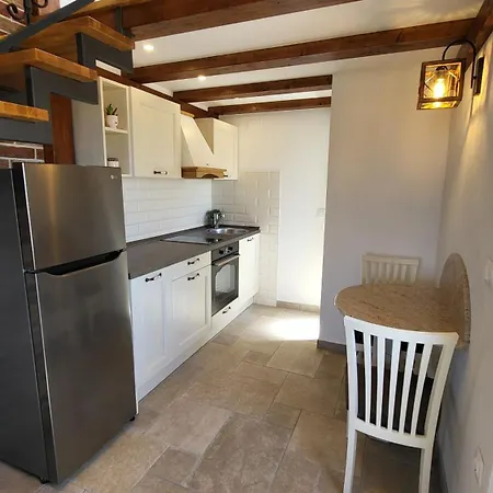Stone House Didini Dvori Apartament