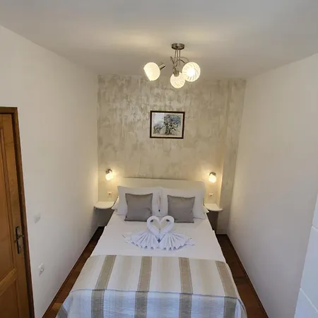 Daire Stone House Didini Dvori *