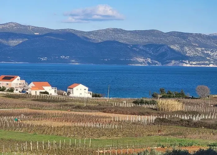 Stone House Didini Dvori *