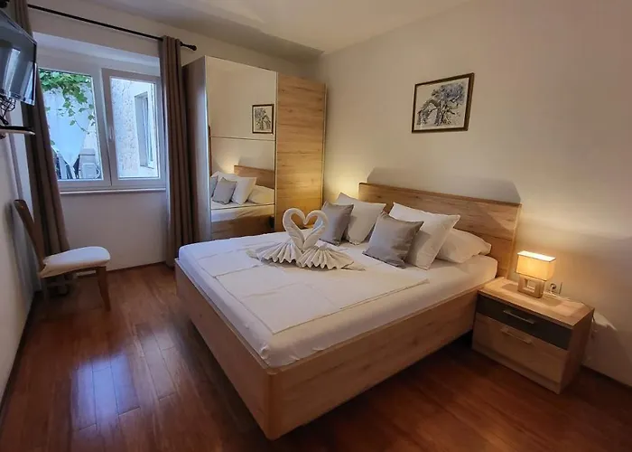 Stone House Didini Dvori 鲁巴达