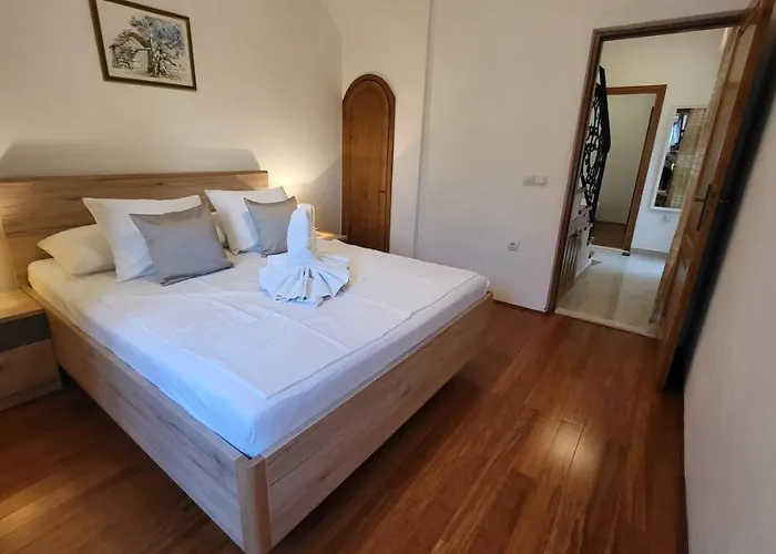 Stone House Didini Dvori *