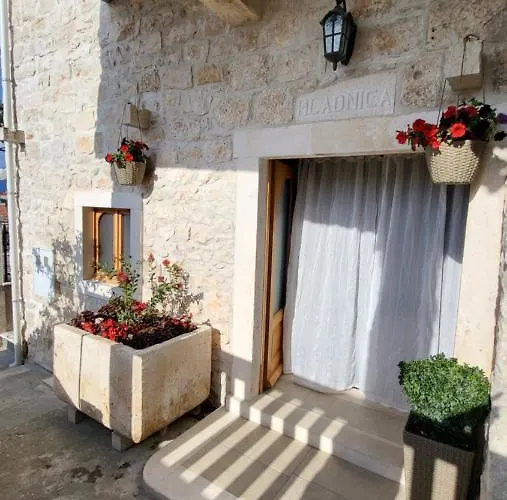 公寓 Stone House Didini Dvori 鲁巴达