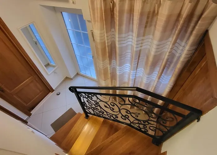 公寓 Stone House Didini Dvori