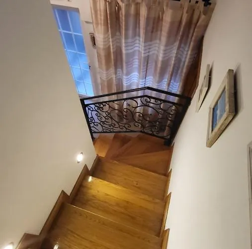 Stone House Didini Dvori 鲁巴达