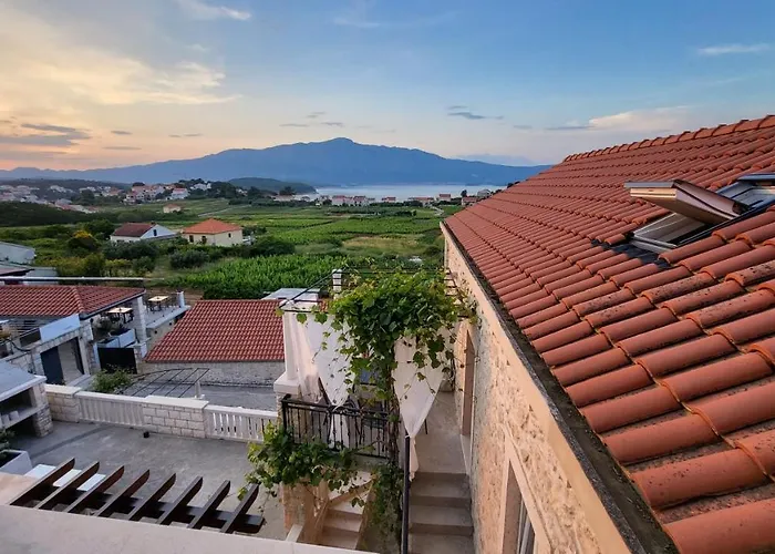 Stone House Didini Dvori *