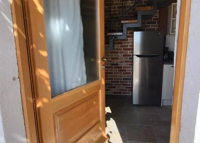 Stone House Didini Dvori 公寓